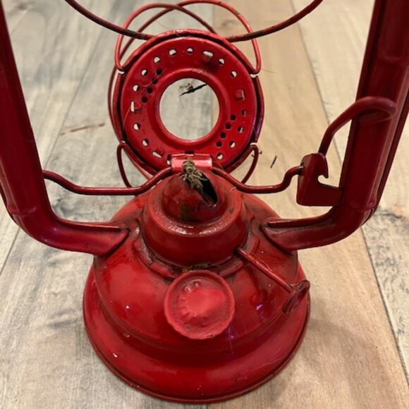 Vintage Jupiter 2 Kerosene Made in Poland Red Lantern, original, no glass dome - Picture 5 of 6